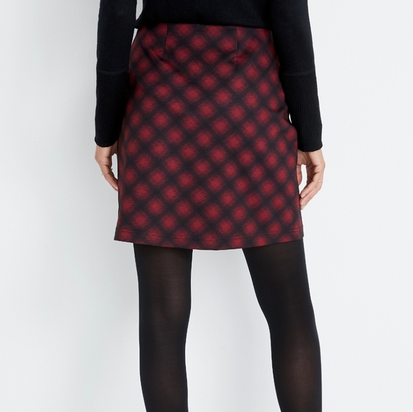 Red A-Line Mini Skirt for Casual Night Out - Picture 10 of 11